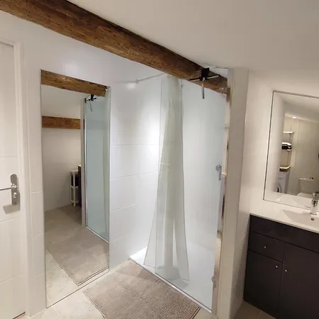 Le Voltaire * سُت